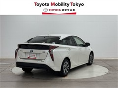 プリウス Sセーフティプラス