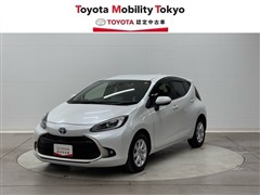 トヨタ　アクア Z