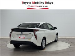 プリウス Sセーフティプラス