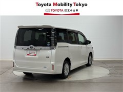 ヴォクシー HV V