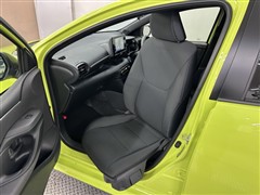 ヤリス ハイブリッド G