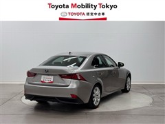 IS300h バージョンL