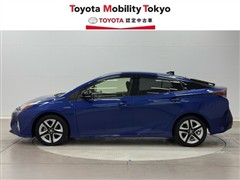 プリウス Sセーフティプラスツートン