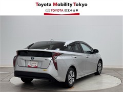 プリウス A