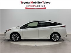 プリウスSセーフティプラスツート-ン