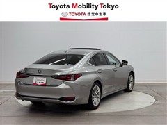 ES300h バージョンL