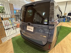 ヴォクシーHVコーデバイ