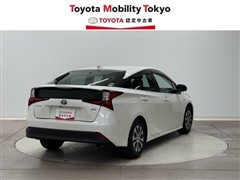 プリウス A