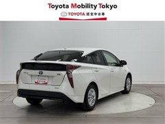 プリウス Sセーフティプラス