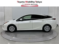 プリウス Sセーフティープラス