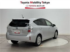 プリウスアルファ S