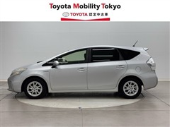 プリウスアルファ S