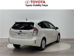 プリウスアルファ S