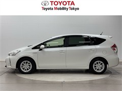 プリウスアルファ S