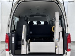 ハイエースコミューターGLクルマイスシヨ