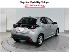 ヤリス HV X