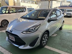 トヨタ　アクア S スタイルブラック