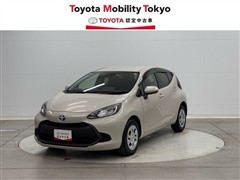 トヨタ アクア X