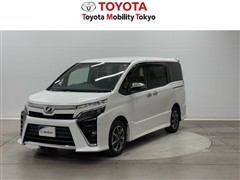 トヨタ　ヴォクシー ZSキラメキ