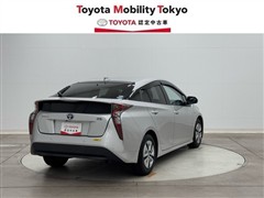 プリウス A