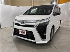 トヨタ　ヴォクシー HV ZSキラメキ3