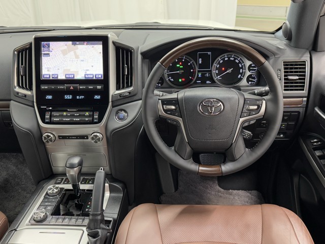 ランドクルーザー200 ZX（0360148A16909）の中古車 | トヨタ認定