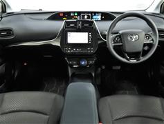 プリウス 1.8Sセーフティプラス2