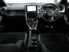 GRヤリス RZハイパフォーマンス