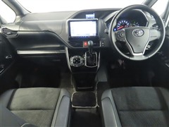 ヴォクシー ZSキラメキ3 7ニンノリ