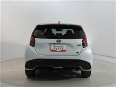 アクア 1.5GRスポーツ