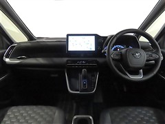 ヴォクシーHV 1.8S-Z 7ニン