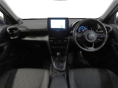 ヤリスクロスHV 1.5Z