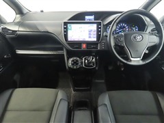 ノアHV 1.8Si WXB3 7ニン