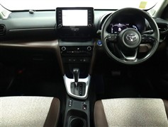 ヤリスクロスHV 1.5Z