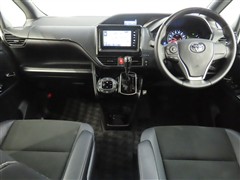 ノア 2.0Si WxB3 7ニンノリ