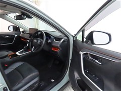 RAV4 2.0アドベンチャー