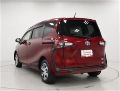 シエンタHV ファンベースG クエロ