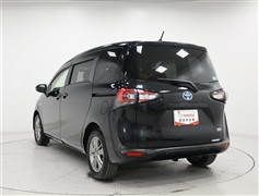 シエンタ HV 1.5G クエロ