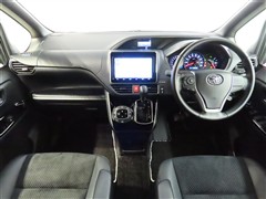 ヴォクシー ZSキラメキ3 7ニンノリ