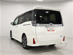 ヴォクシー 2.0ZSキラメキ3