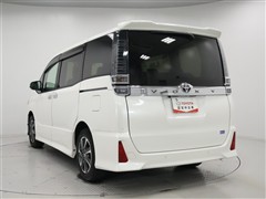 ヴォクシー ZSキラメキ3 8ニンノリ