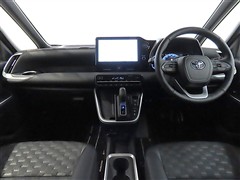 ヴォクシーHV 1.8S-Z 7ニン