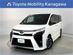 トヨタ　ヴォクシー ZSキラメキ3 7ニンノリ