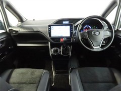 ヴォクシー ZSキラメキ3 7ニンノリ