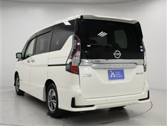 セレナ e-パワー ハイウェイスターV