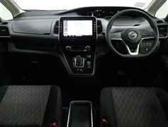 セレナ e-パワー ハイウェイスターV