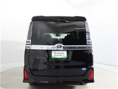 ヴォクシー ZSキラメキ3 7ニンノリ