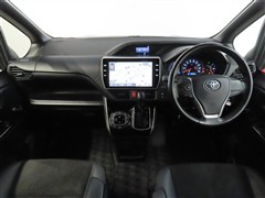 ヴォクシー ZSキラメキ3 7ニンノリ