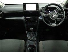 ヤリスクロスHV 1.5G