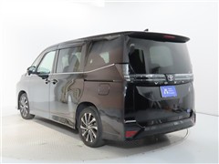 ヴォクシー 2.0S-Z 7ニンノリ